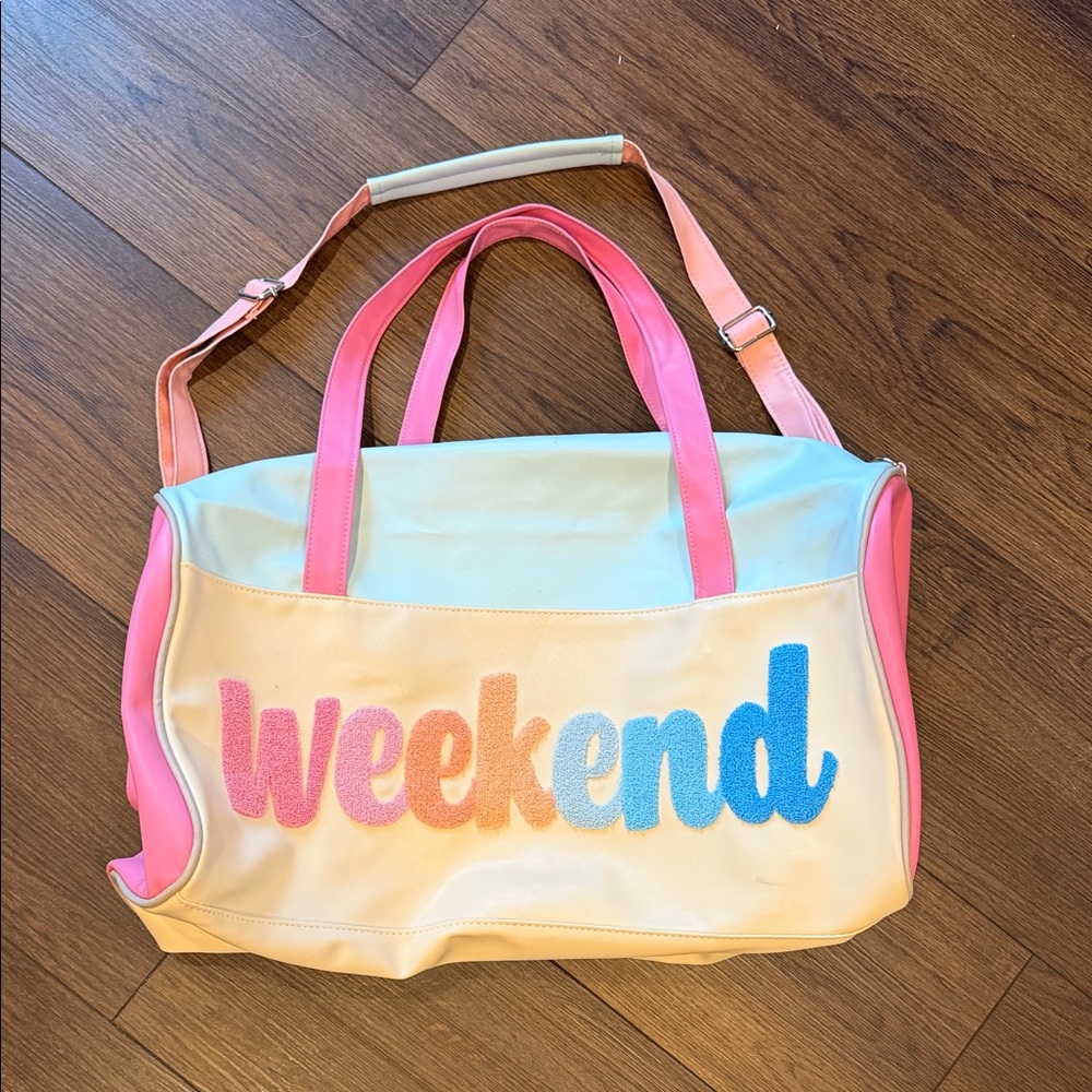 Source Unknown Cream Weekend Tote with Pink and Blue Accents
